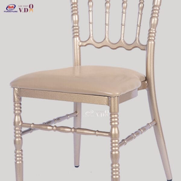 Napoleon Chair with Seat Bag (1)