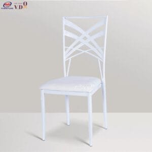 White Chameleon Chair with Seat Bag