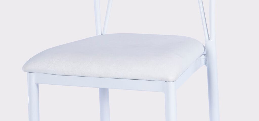 White Chameleon Chair with Seat Bag