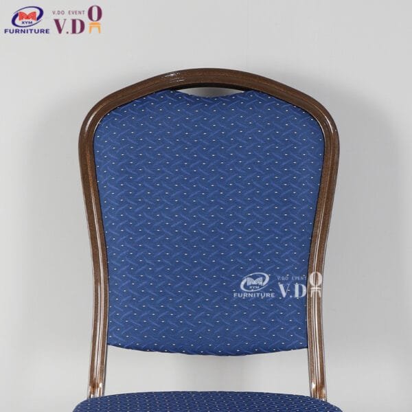 Curved Banquet Chair (3)