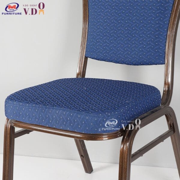 Curved Banquet Chair (3)