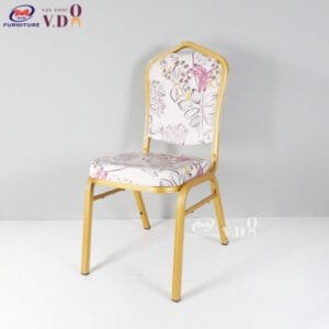 Pointed Back Banquet Chair