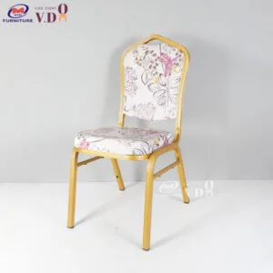 Pointed Back Banquet Chair